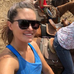 Meet your Posher, Mallory